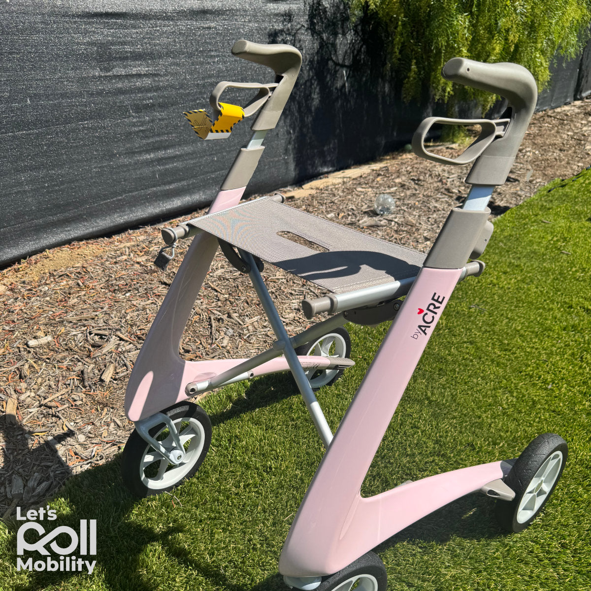Pale Rose byACRE Ultralight rollator close up 